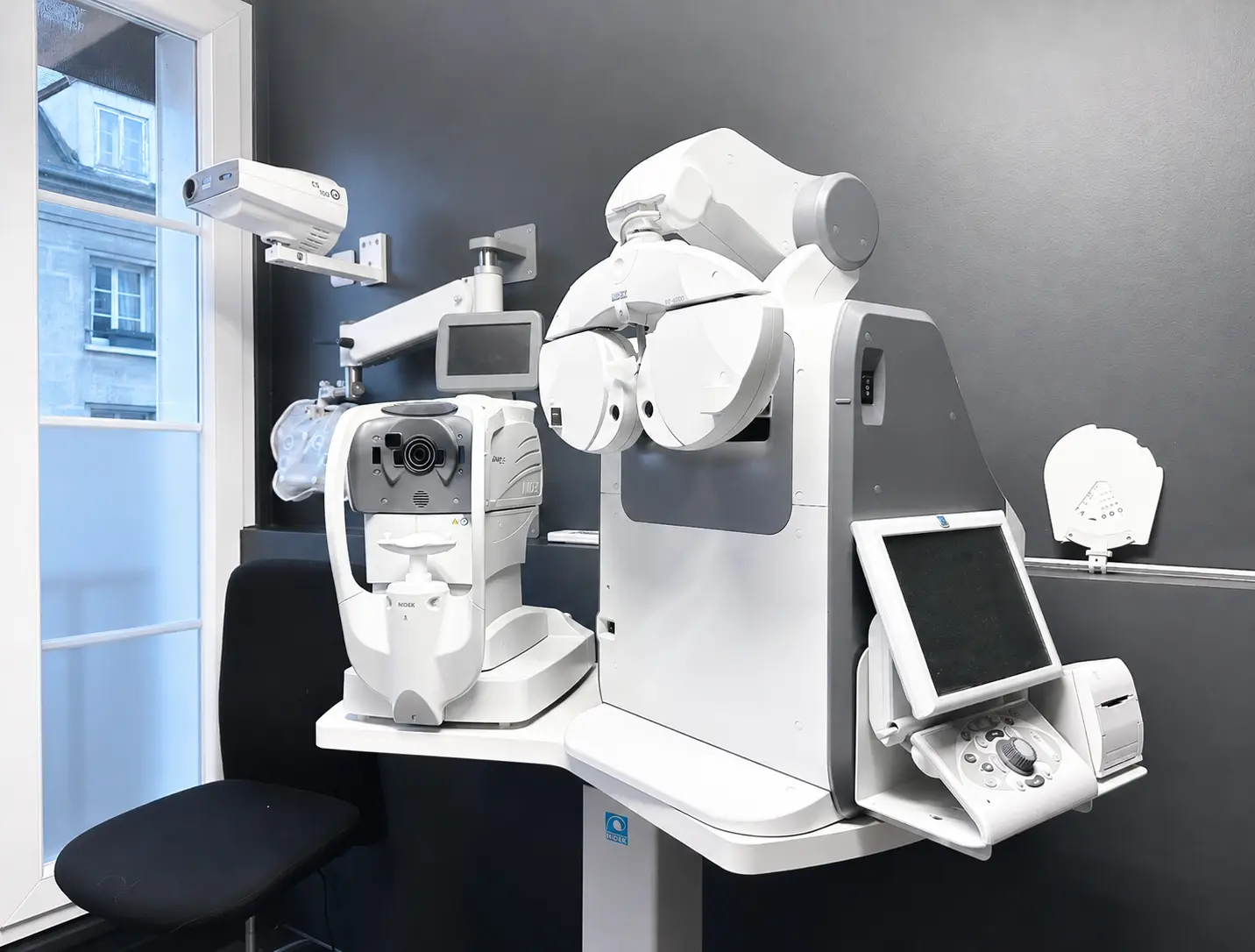 Salle de contrôle de la vue à Compiègne chez Optique Choqueuse